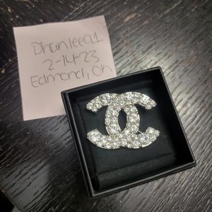 🚫SOLD🚫 13A Chanel silver crystal brooch